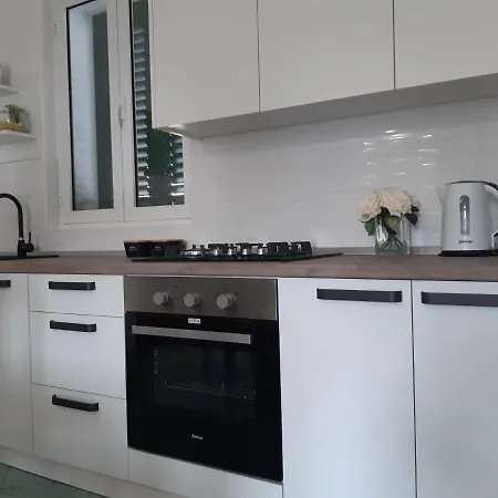 Pag 16100a Apartment